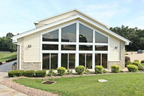 Crown Pointe Lodge; BW Signature Collection